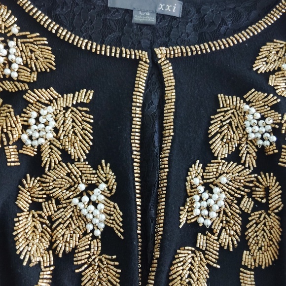 Woman sweaters - Picture 2 of 3